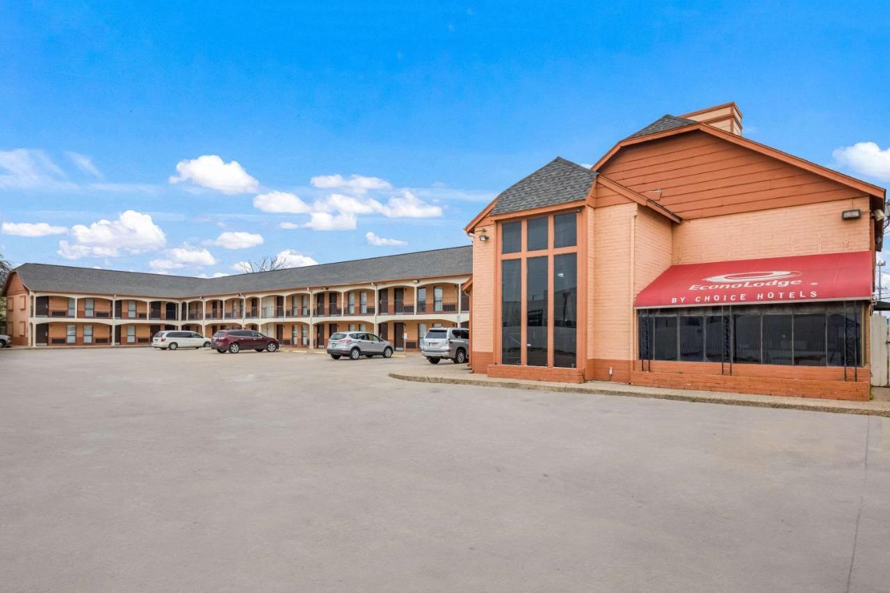 Econo Lodge Near The Domain - The Arboretum Austin Bagian luar foto
