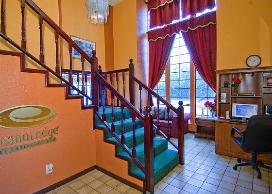 Econo Lodge Near The Domain - The Arboretum Austin Bagian luar foto